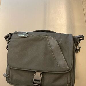 Used Targus Black Padded Nylon Crossbody Bag - Perfect for travel.